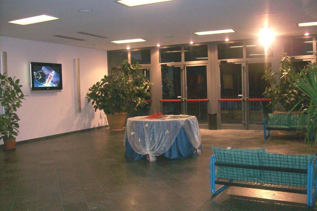 Hotel Aurora Chiavenna Exterior photo